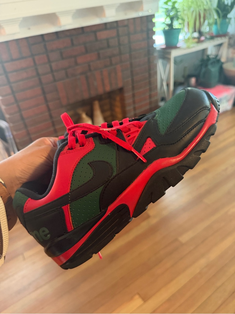 Nike Air Cross Trainer 3 Low x Supreme Black/Red/Green Sneakers Men’s Size 8